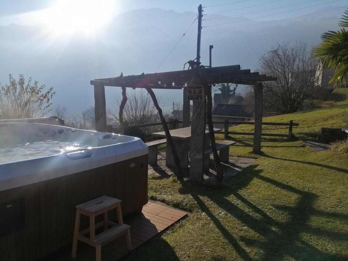 Modern Charme Studio In Chalet Villa Ponto Valentino ภายนอก รูปภาพ